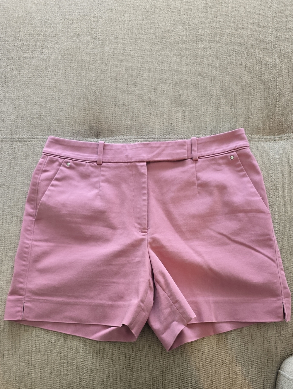 White House Black Market The “5 Short Tailored Shorts Women’s 8 Mauve